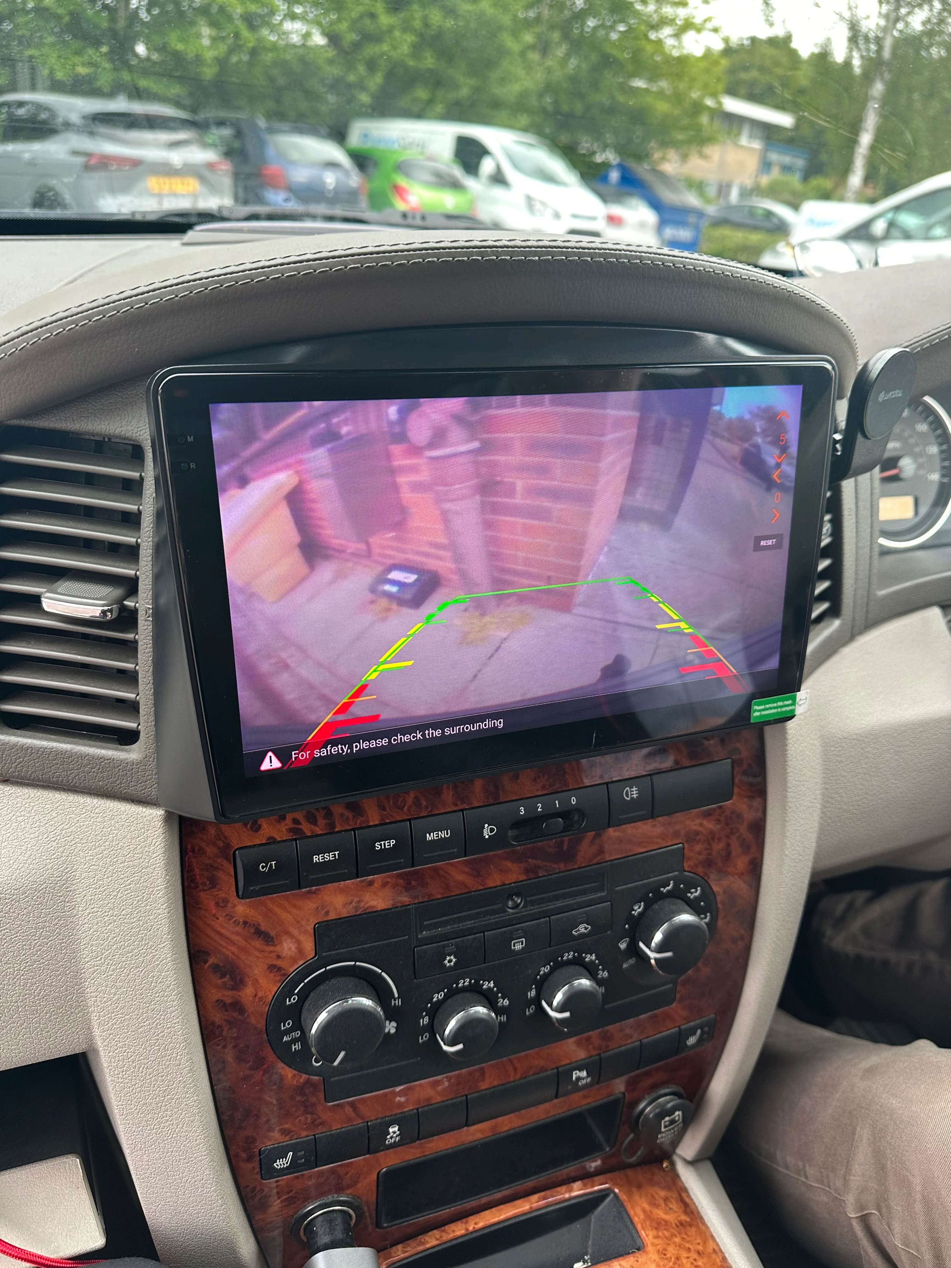 Jeep Grand Cherokee 2004-2007 Wireless Apple CarPlay/Android Auto Upgrade Kit - Image 2