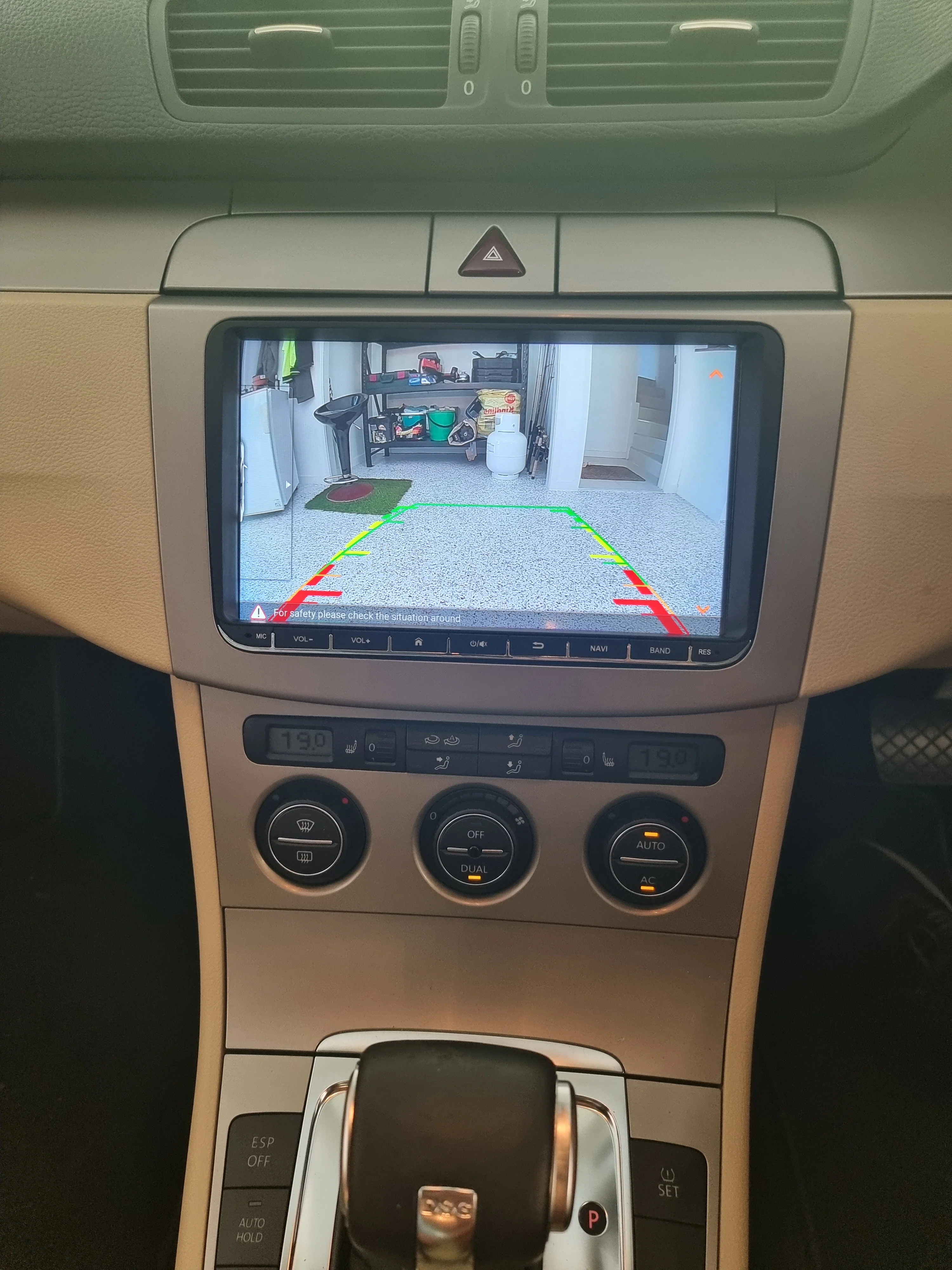 VW Passat B6 2006-2014 Wireless Apple CarPlay Upgrade Kit - Image 3