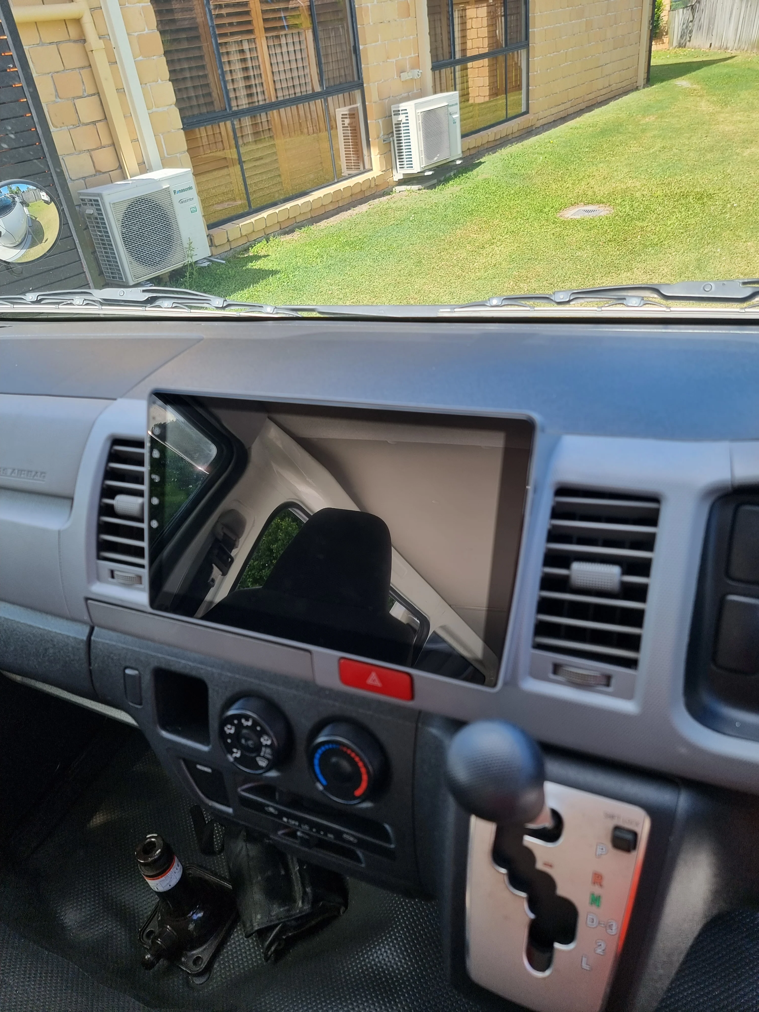 Toyota Hiace 2004-2019 Wireless Apple CarPlay Upgrade Kit - Image 3
