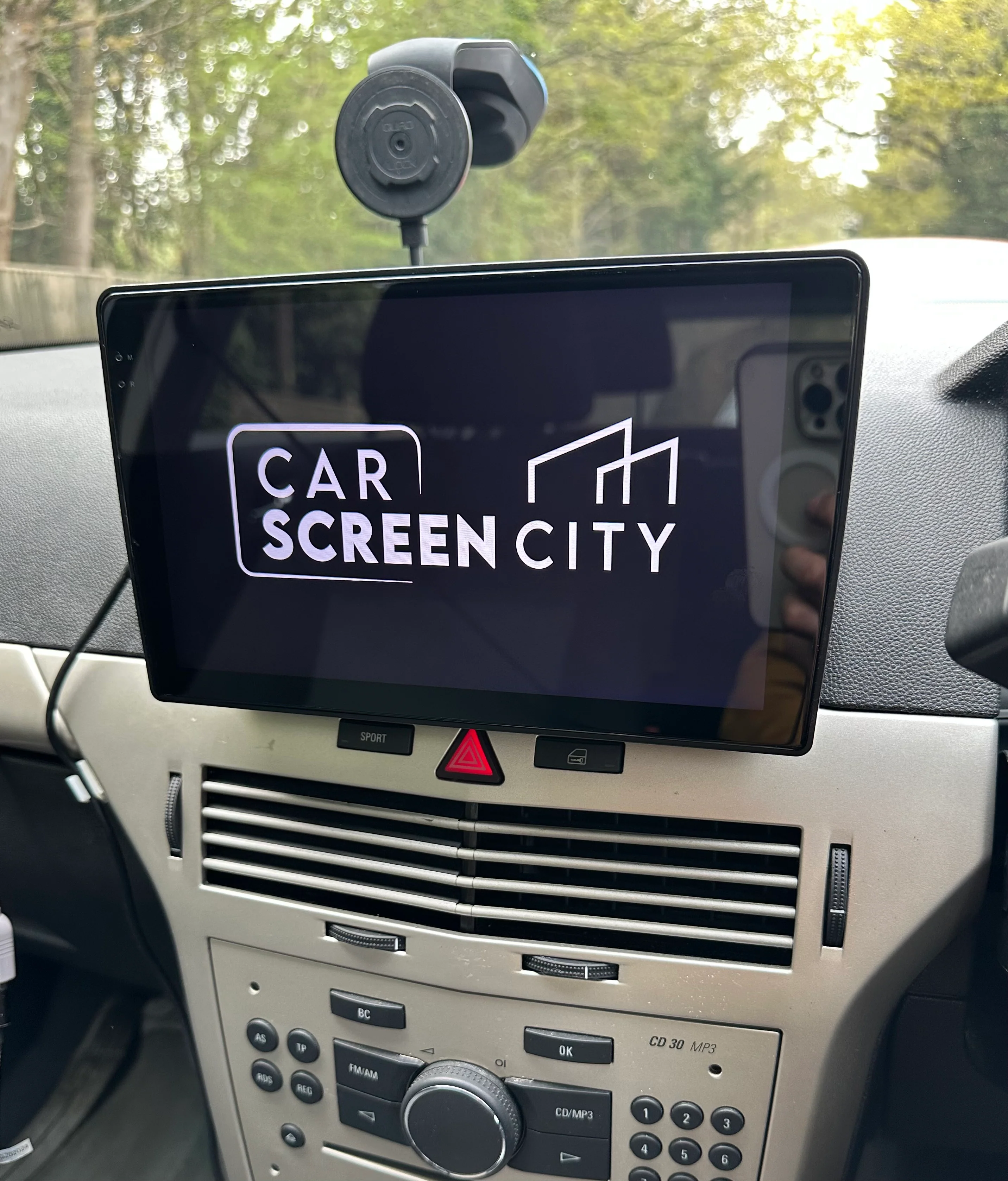 Vauxhall Astra 2004-2010 Wireless Apple CarPlay Upgrade Kit - Image 3